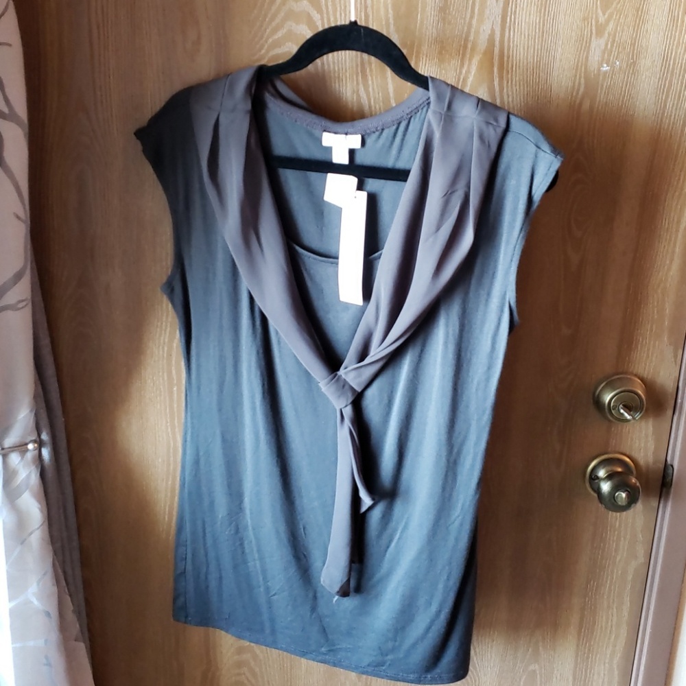 A Pea in the Pod Maternity blouse Size M